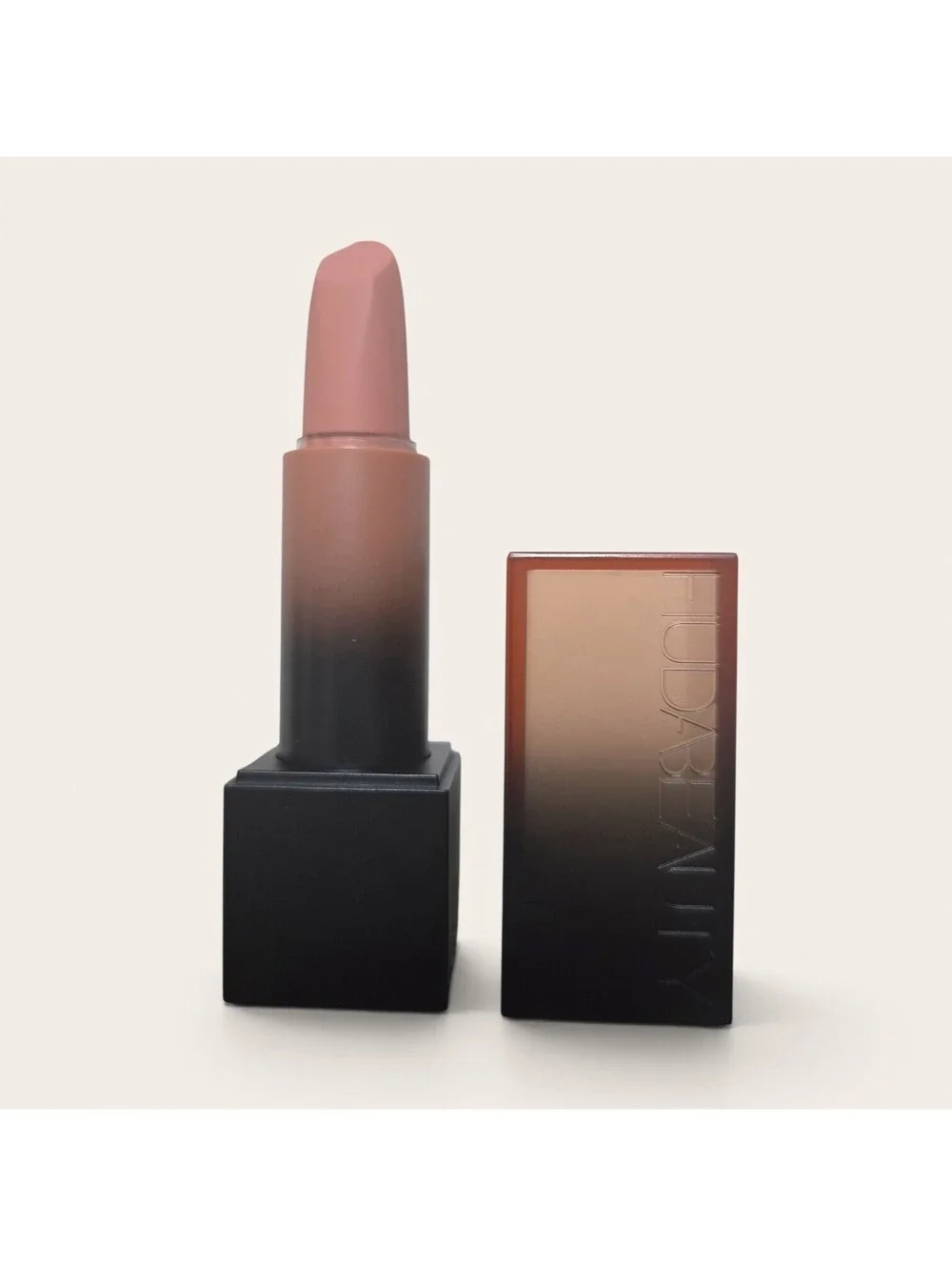 Huda Beauty Power Bullet Cream Glow Lipstick Sweet Nudes 